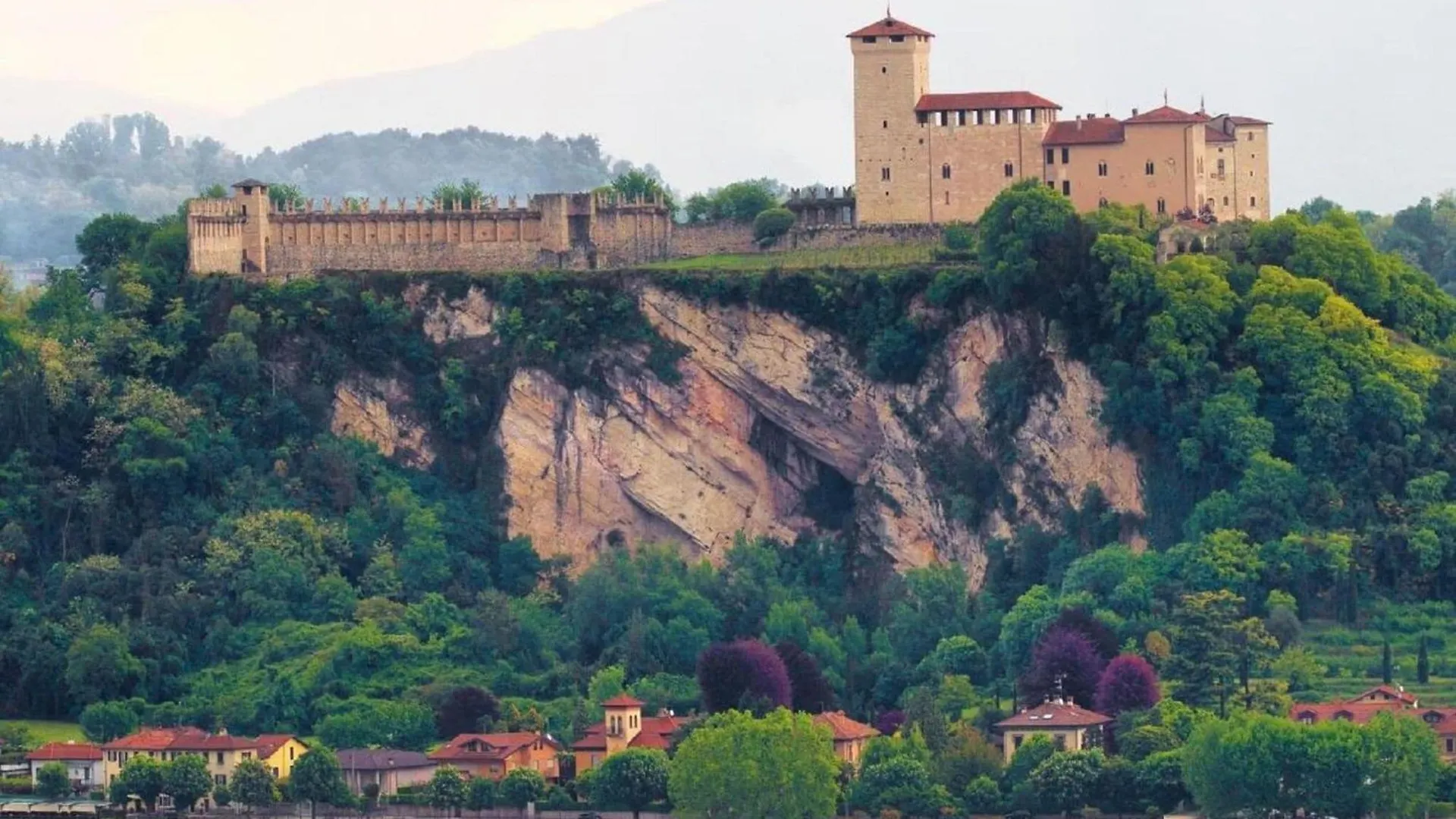 La Dolce Vita Holiday Home Maccagno